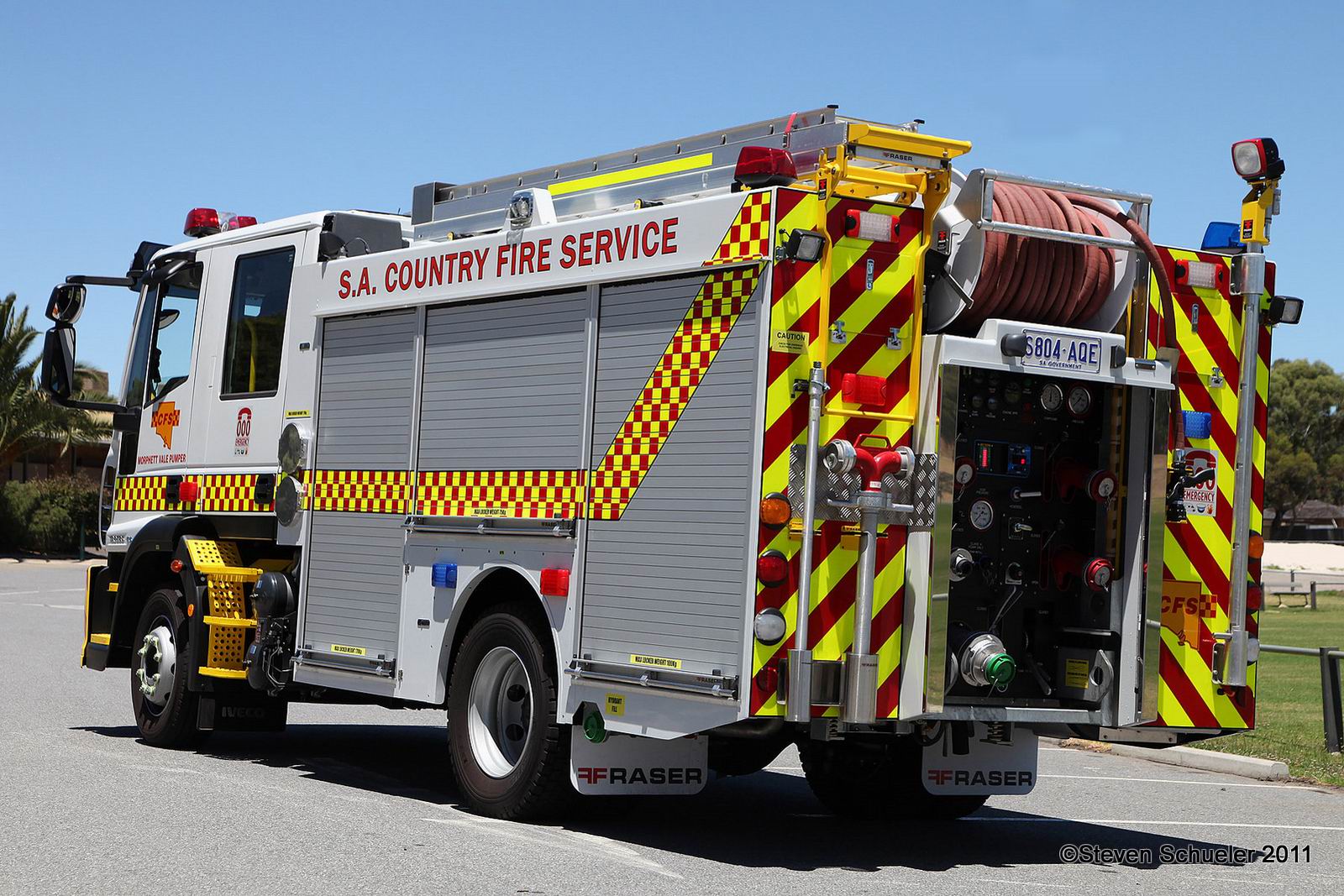 SOUTH AUSTRALIA COUNTRY FIRE SERVICE - MORPHETT VALE PUMPER - BODYWORK ...