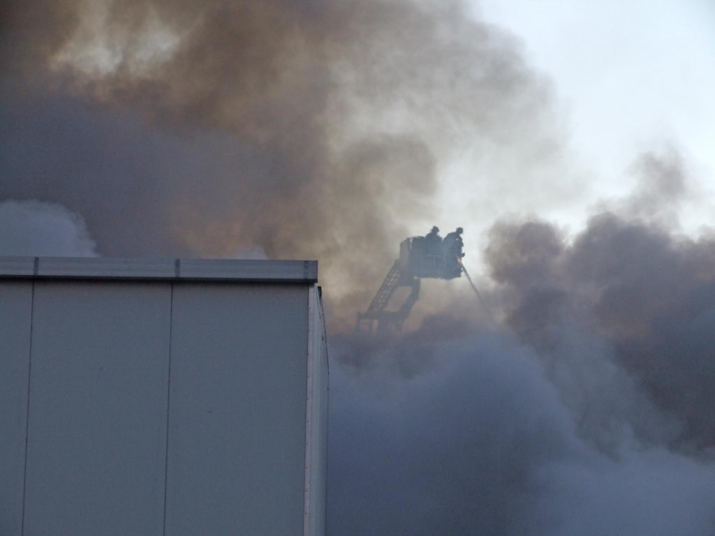 FIREFIGHTERS IN ACTION - Tegel Factory Fire - Christchurch - 4 Jan 2007